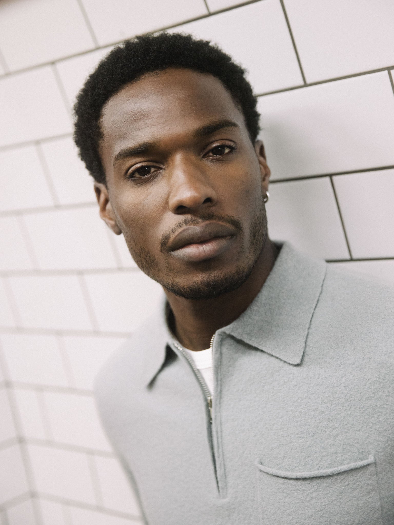 Modelshot / Slate / Detail